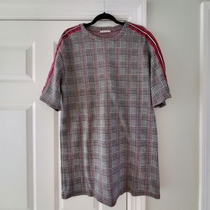 Zara // Houndstooth Checkered T-Shirt Dress